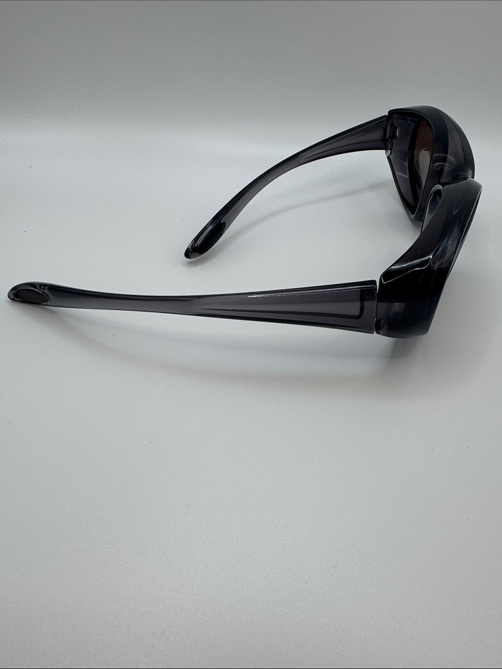 Women's Black Oval Sunglasses with Brown Lenses - UV400 Protection - Picture 3 of 8
